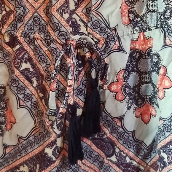 Romper - Picture 2 of 6